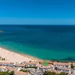 Апартаменты Beachfront Da By Blue Diamond 23b