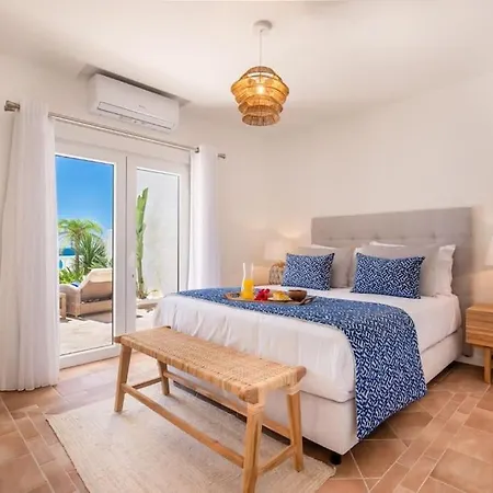 Апартаменты Beachfront Da By Blue Diamond 23b